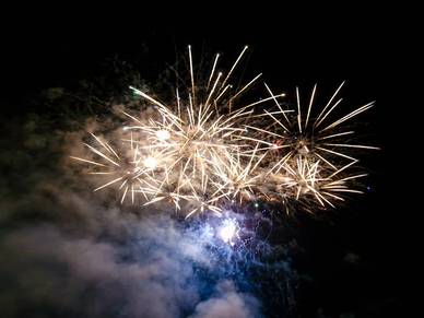 El castillo piromusical pone punto final a las fiestas patronales de Motril en honor a la Virgen de la Cabeza