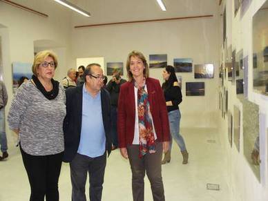 Una exposición fotográfica muestra en el castillo de Carchuna ‘Los colores’ del Llano