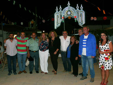 La Alcaldesa de Motril ha resaltado el éxito que están tenido las fiestas de Los Tablones en honor a San Antonio de Padua y la Virgen de la Inmaculada.