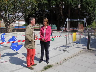 Comienza la instalación de los parques infantiles y los circuitos biosaludables